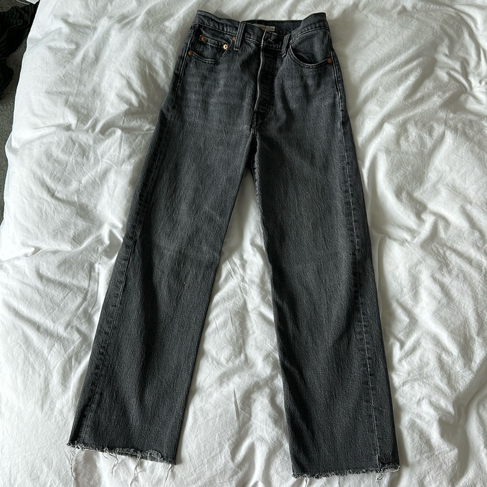 Levis ribcage cropped grey denim